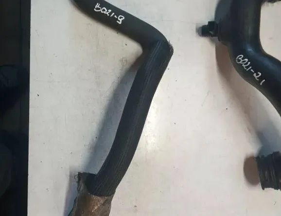 VOLVO S80 2 generation (2006-2020) Σωλήνας σωλήνα ψυκτικού υγρού S4000250 33159178