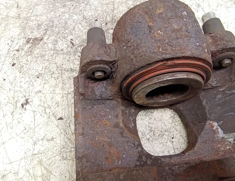 MERCEDES-BENZ M-Class W163 (1997-2005) Μπροστινή δεξιά δαγκάνα φρένου 28687100