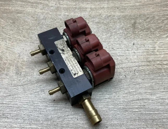 VOLVO 850 1 generation (1992-1997) Ακροφύσια αερίου 67R010104,110R000040 34424086