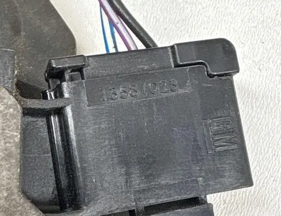 OPEL Astra J (2009-2020) Κλείδωμα πορτ-μπαγκάζ 13581023 35047174