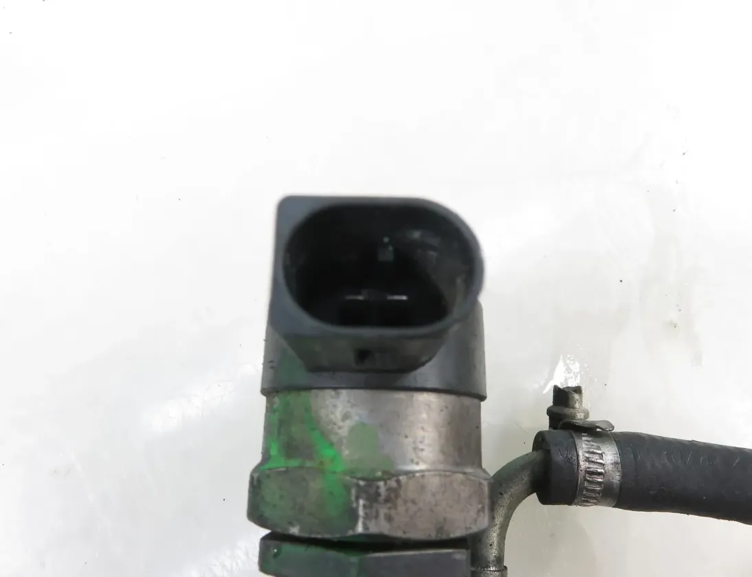 BMW 3 Series E90/E91/E92/E93 (2004-2013) Σωλήνας καυσίμου 0281002497,0281002481,0445214030 33984925