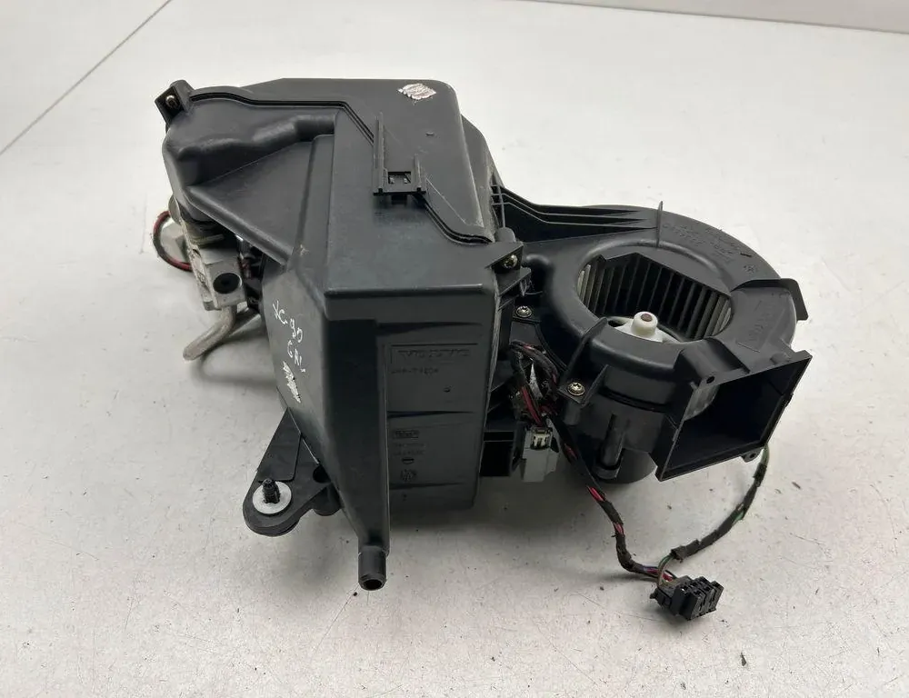 VOLVO XC90 1 generation (2002-2014) Θερμοσίφωνας εσωτερικού χώρου 0193705672,6101,30676410,300903 34120628