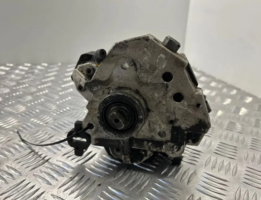 VOLVO XC70 2 generation (2000-2007) Αντλία καυσίμου 8689591,8642778,8602688,8603893,8642781,8642777,8630650,3803644,8602383,8608688,8689590 34083527