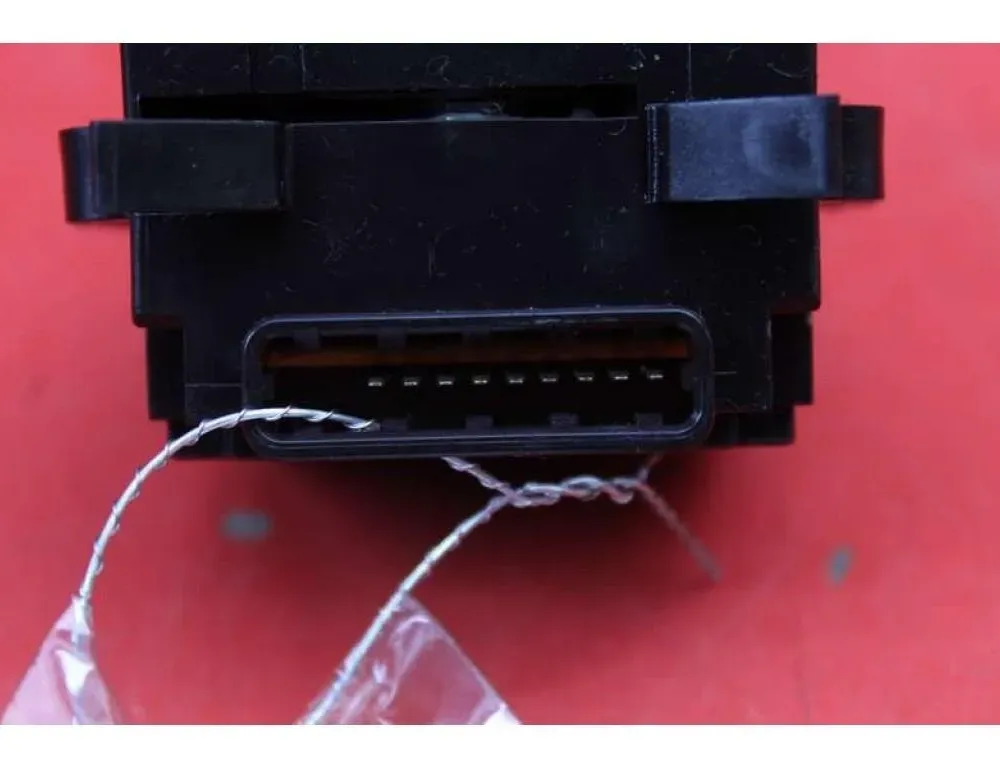 MITSUBISHI Colt 6 generation (2002-2013) Διακόπτες 17D714 27683022