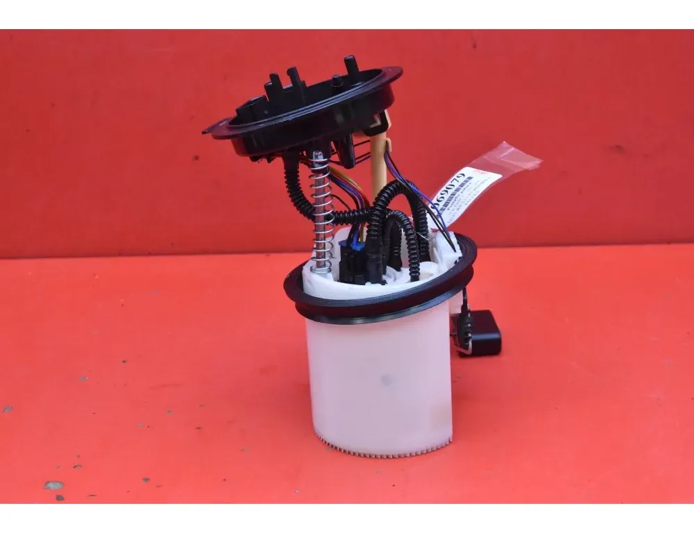 VOLKSWAGEN Golf 8 generation (2019-2023) Αντλία καυσίμου 5Q0919050BD 35066077