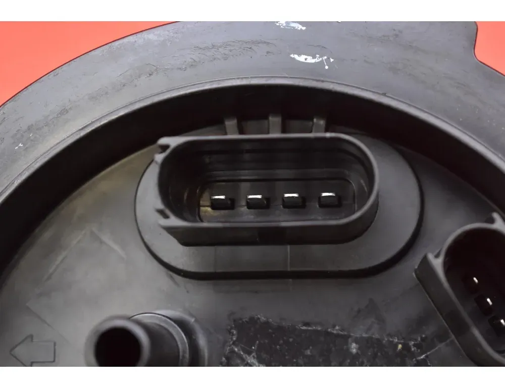 VOLKSWAGEN Golf 8 generation (2019-2023) Αντλία καυσίμου 5Q0919050BD 35066077