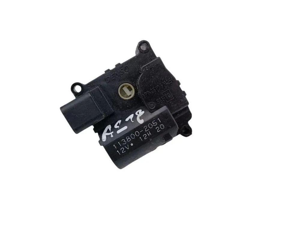 TOYOTA Avensis 2 generation (2002-2009) Ενεργοποιητής κινητήρα με πτερύγιο θερμαντήρα εσωτερικού χώρου 1138002051 31751145