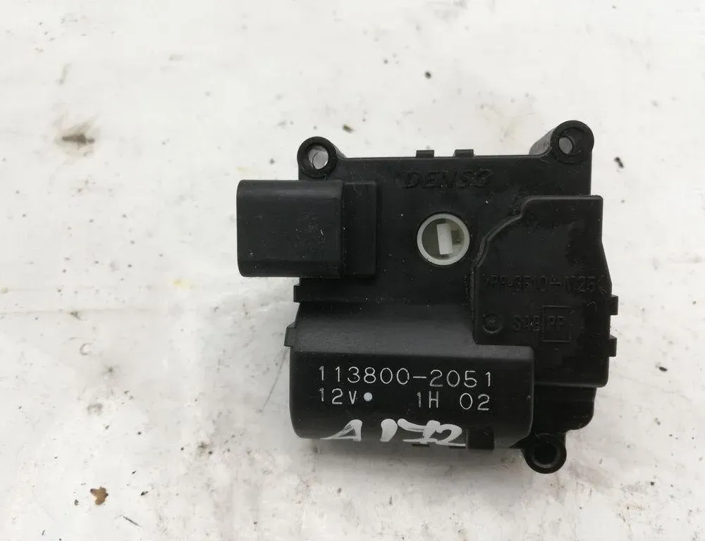 TOYOTA Avensis 2 generation (2002-2009) Ενεργοποιητής κινητήρα με πτερύγιο θερμαντήρα εσωτερικού χώρου 1138002051 31759069