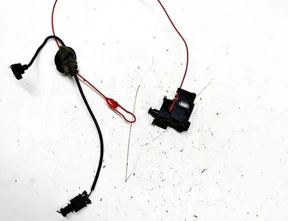 AUDI A8 D4/4H (2010-2018) Κλείδωμα καλύμματος δεξαμενής καυσίμου 4H0810773B 34791108