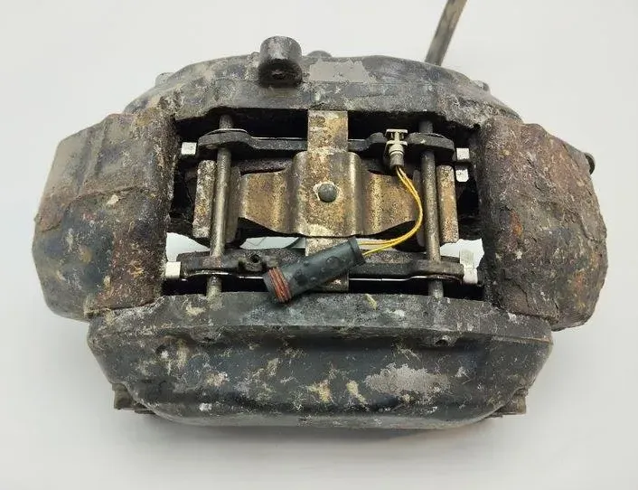 MERCEDES-BENZ S-Class W220 (1998-2005) Μπροστινή δεξιά δαγκάνα φρένου 20704604 21222973