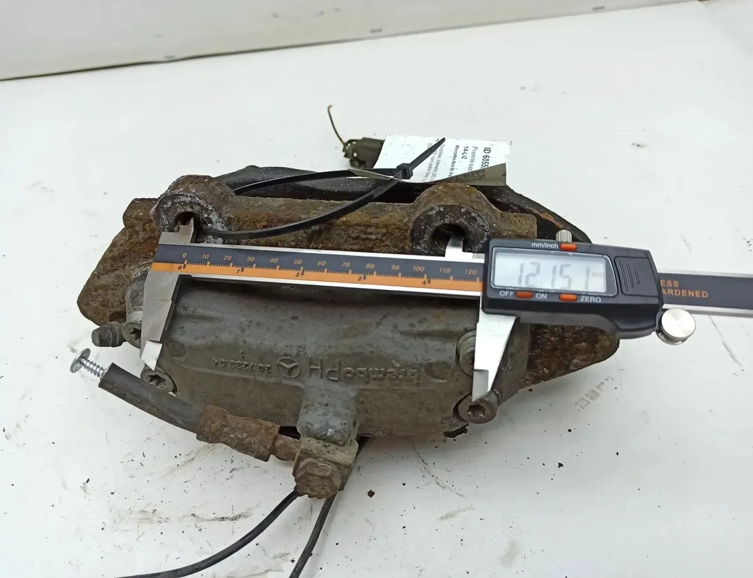 MERCEDES-BENZ M-Class W163 (1997-2005) Μπροστινή δεξιά δαγκάνα φρένου 20723304 30236439