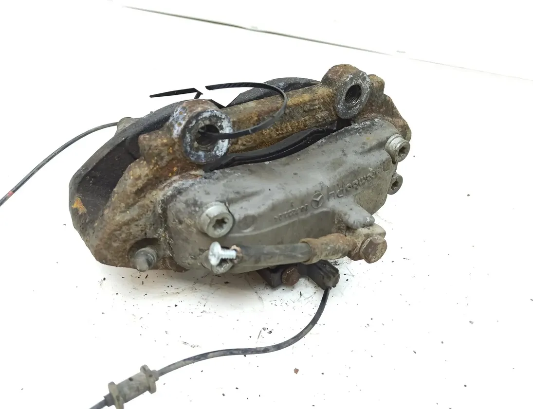 MERCEDES-BENZ M-Class W163 (1997-2005) Μπροστινή δεξιά δαγκάνα φρένου 20723304 30236439