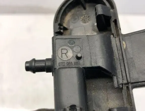 AUDI A4 B8/8K (2011-2016) Ακροφύσιο παρμπρίζ 8T0955988B,8T0955988 32205825