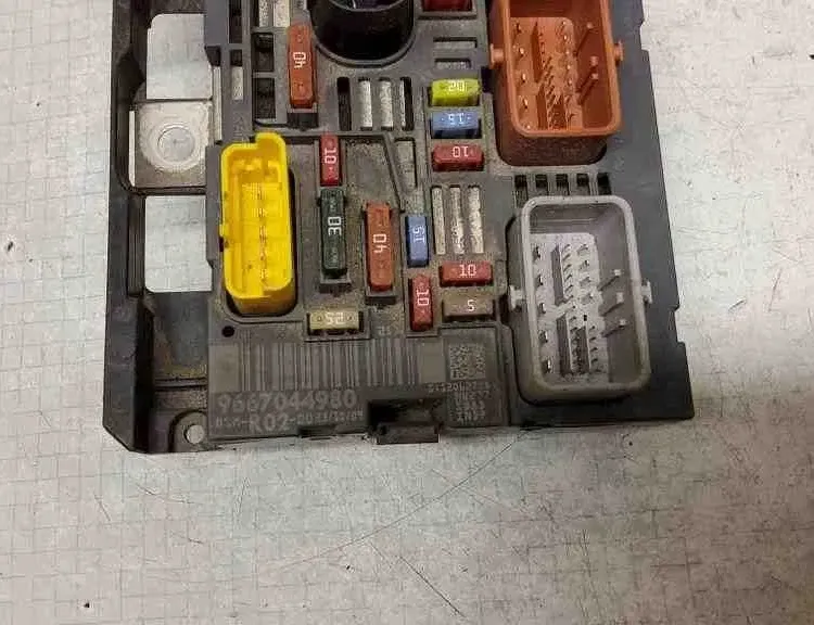 CITROËN C5 2 generation (2008-2017) Σετ ECU κινητήρα 281208364,9653958980,0281013872,281197595,9664843780,K0400251009,281164872,9663123380,281192483C,9667044980 32564204