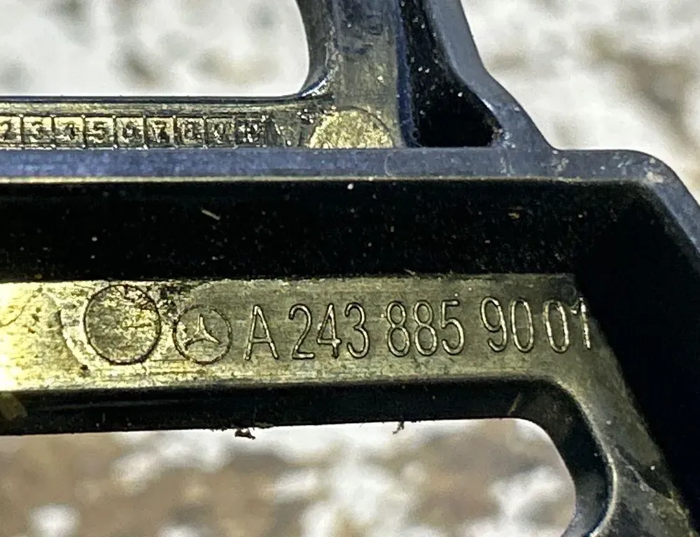 MERCEDES-BENZ EQA 1 generation (2021-2023) Πίσω Δεξιά Βραχίονας Προφυλακτήρα A2438859001 35007050