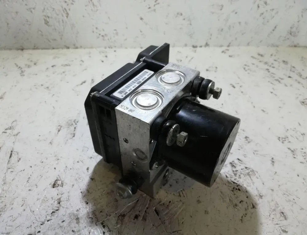 VOLKSWAGEN Polo 5 generation (2009-2017) Αντλία ABS 6R0907379AF,6R0907379AK 35006855