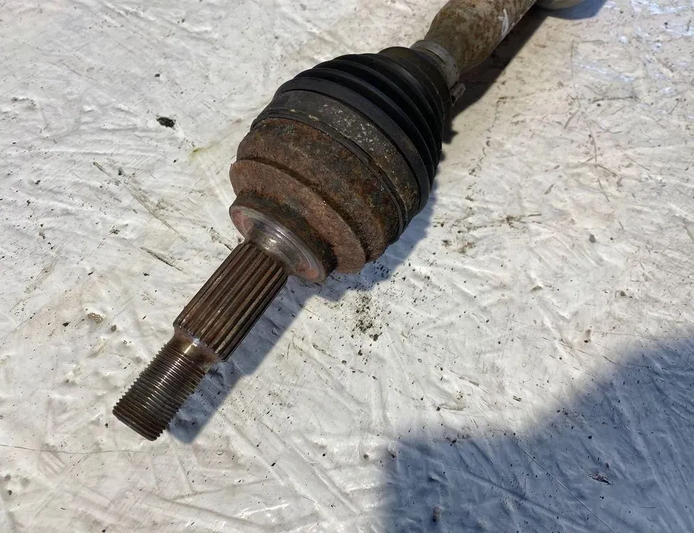 DACIA Sandero 1 generation (2008-2012) Μπροστινός δεξιός άξονας μετάδοσης κίνησης BJ79LBC262,391004298R,8200499306 35006863