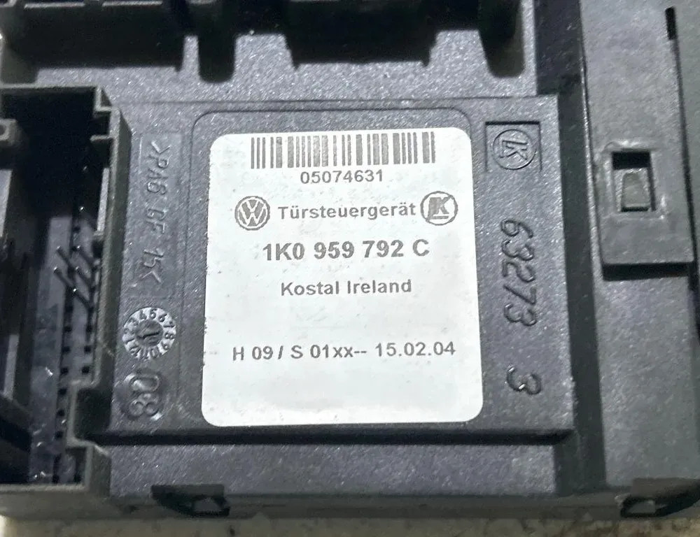 VOLKSWAGEN Passat B6 (2005-2010) Κινητήρας ρυθμιστή παραθύρου Αριστερής Προσόψεως Πόρτας 1K0959792C,05074631 35005920