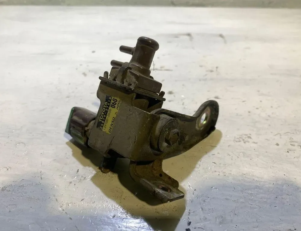 TOYOTA Avensis 2 generation (2002-2009) Ηλεκτρομαγνητική βαλβίδα 2581927010,1397000600 35029705