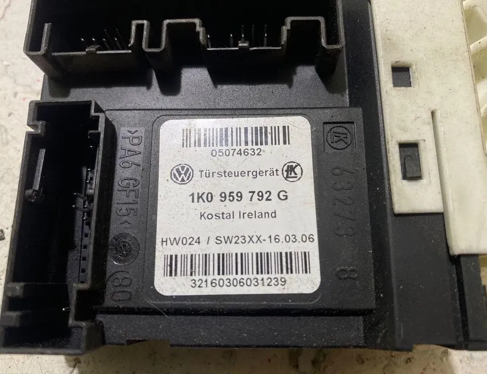 VOLKSWAGEN Passat B6 (2005-2010) Κινητήρας ρυθμιστή παραθύρου Αριστερής Προσόψεως Πόρτας 05074632,1K0959792G 35010711