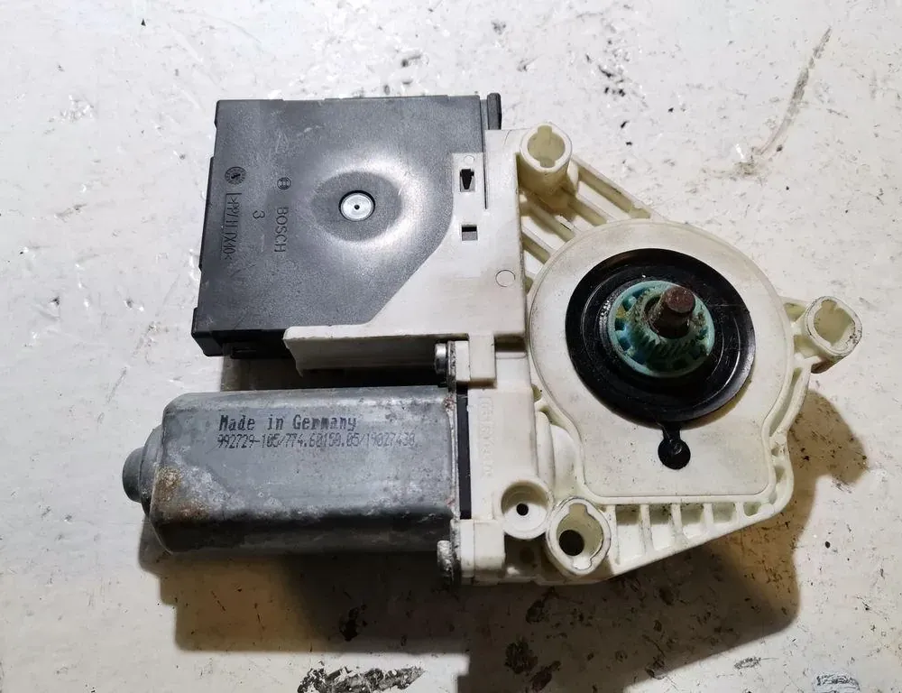 VOLKSWAGEN Passat B6 (2005-2010) Κινητήρας ρυθμιστή παραθύρου Αριστερής Προσόψεως Πόρτας 1K0959701P,1K0959793L 35044649