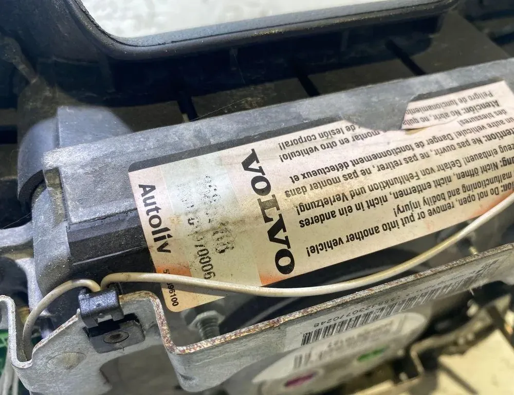 VOLVO XC70 2 generation (2000-2007) Αερόσακος τιμονιού 8686288 35043789