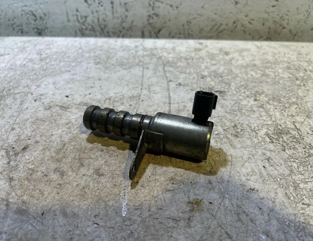 DODGE Challenger 3 generation (2008-2024) Άλλα εξαρτήματα χώρου κινητήρα 35043176