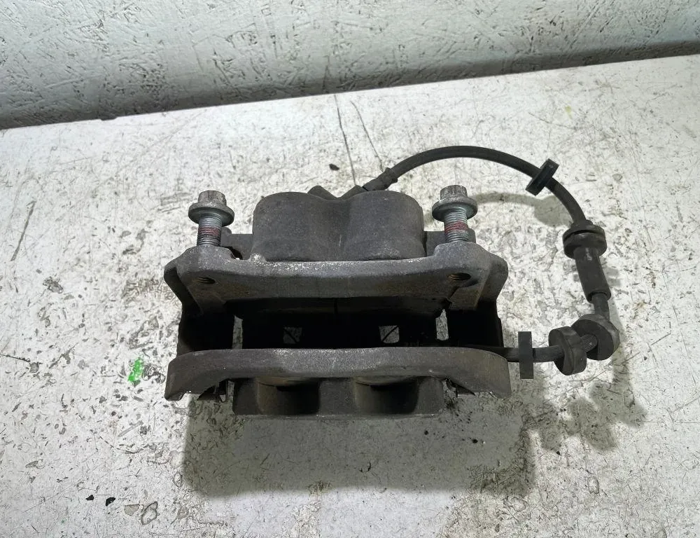 JEEP Cherokee 5 generation (KL) (2013-2024) Μπροστινή δεξιά δαγκάνα φρένου 35024100