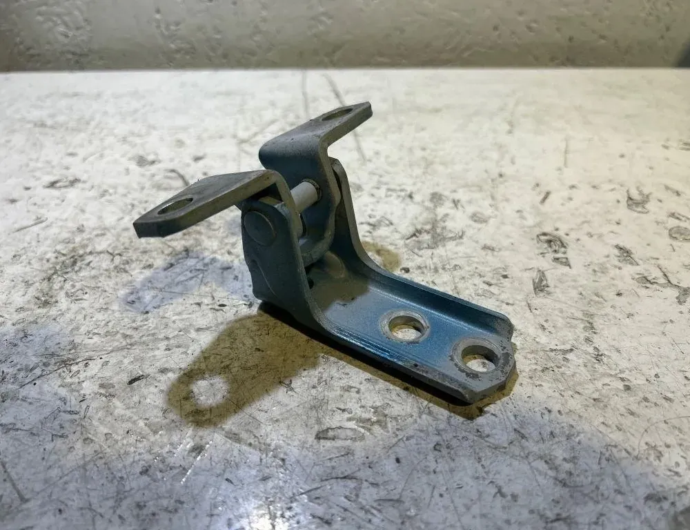 MITSUBISHI ASX 1 generation (2010-2020) Μεντεσές πίσω αριστερής πόρτας 35036718