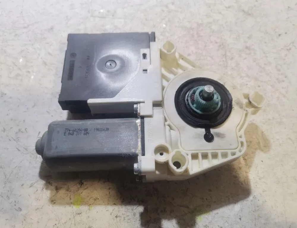 VOLKSWAGEN Passat B6 (2005-2010) Κινητήρας ρυθμιστή παραθύρου Αριστερής Προσόψεως Πόρτας 1K0959793L 35020685