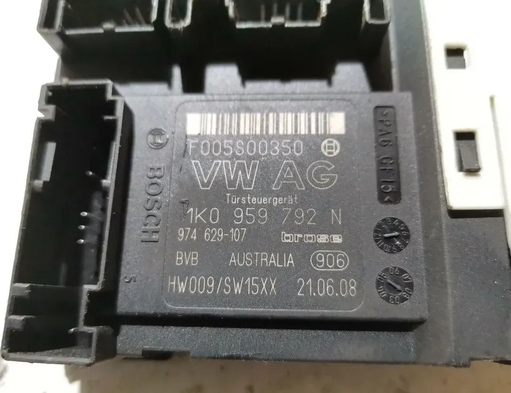 VOLKSWAGEN Passat B6 (2005-2010) Κινητήρας ρυθμιστή παραθύρου Αριστερής Προσόψεως Πόρτας 1K0959702AC,1K0959792N 35004902