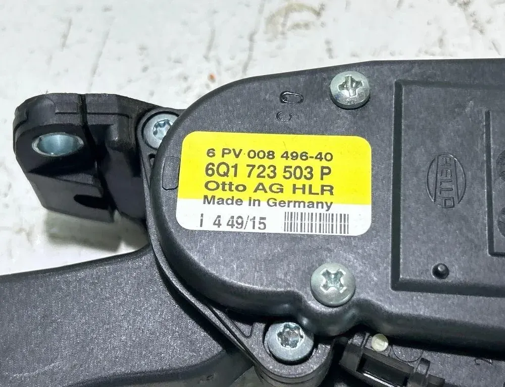 VOLKSWAGEN Amarok 1 generation (2010-2022) Πεντάλ γκαζιού 6Q1723503P,6PV00849640 35007177
