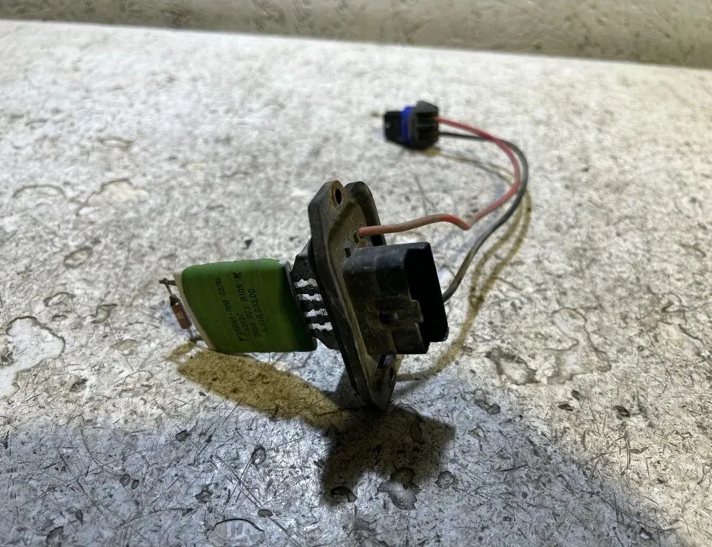 RENAULT Trafic 2 generation (2001-2015) Μοτέρ ανεμιστήρα θερμαντήρα/αντίσταση ανεμιστήρα 13787,A51003300,2R88R73R105K 35040907