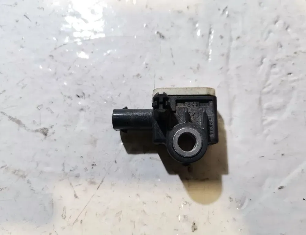 DODGE Challenger 3 generation (2008-2024) Εμπρός αριστερός αισθητήρας κρούσης 56054085AA,A1668210151 35001696