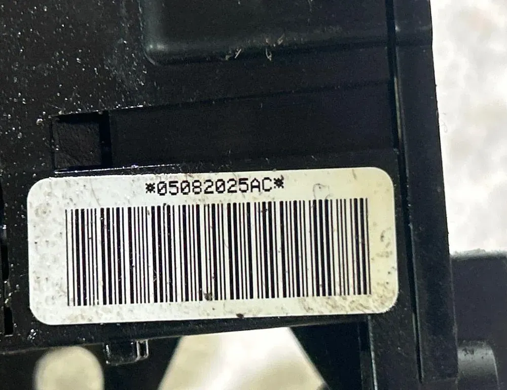 CHRYSLER Pacifica 1 generation (CS) (2003-2008) Γυρίστε το κουμπί του διακόπτη 05082025AC 35007093