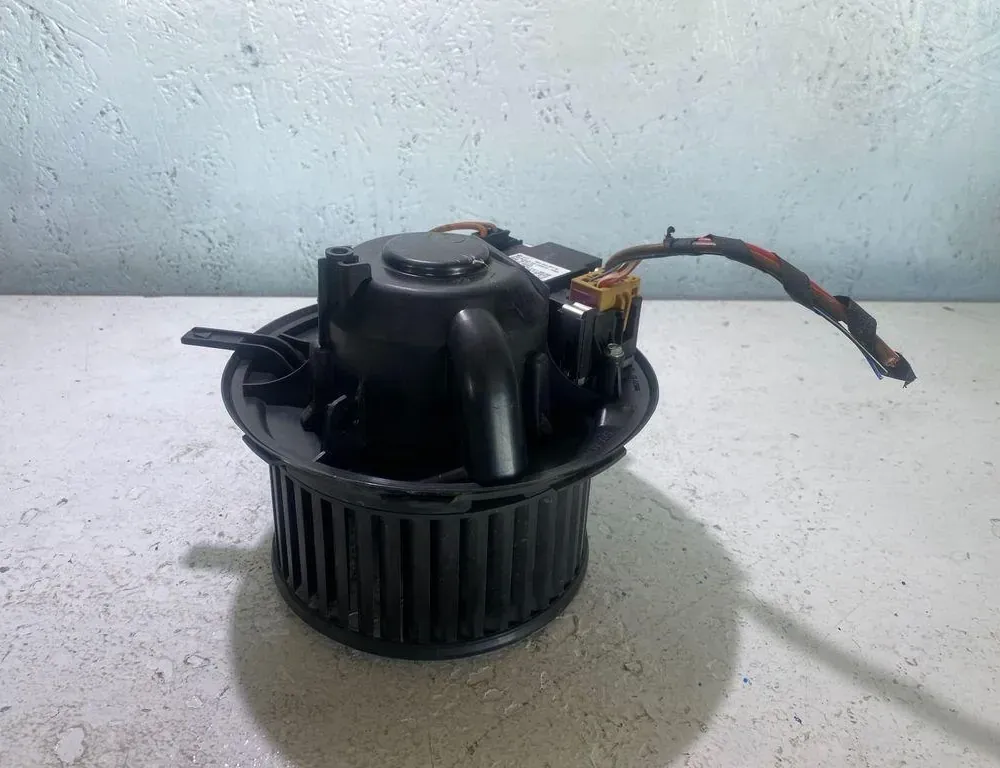 VOLKSWAGEN Touran 1 generation (2003-2015) Μοτέρ ανεμιστήρα θερμαντήρα/αντίσταση ανεμιστήρα 997211A,3C0907521D,2468105383,F011500045 35004851