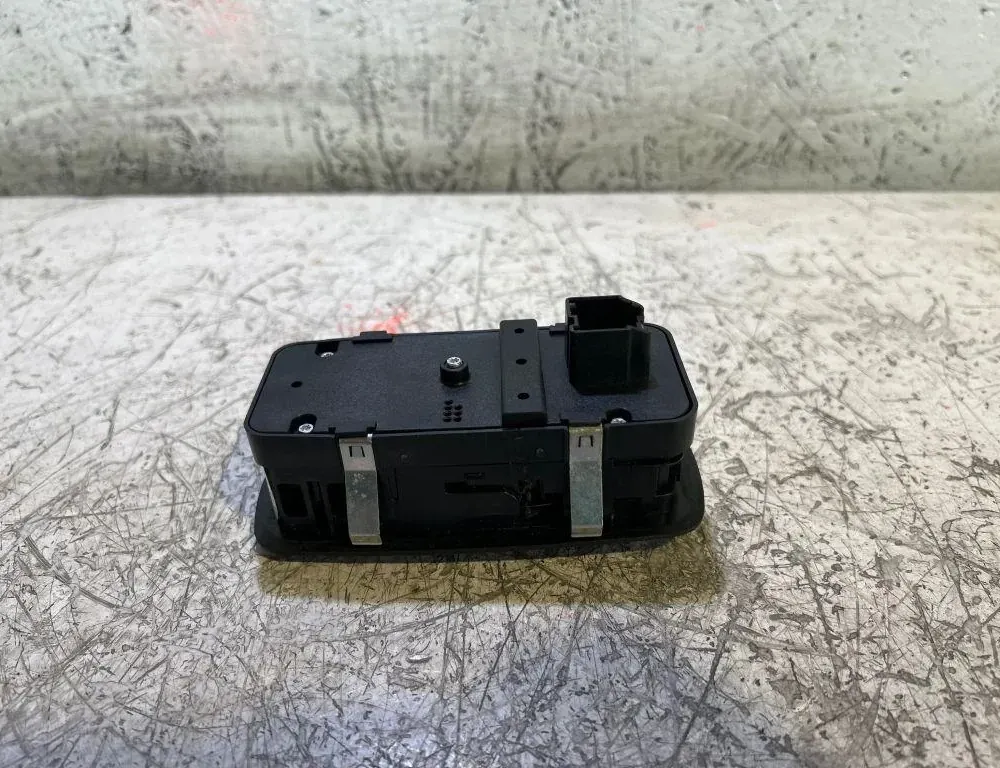 DODGE Challenger 3 generation (2008-2024) Κουμπί ελέγχου παραθύρου πίσω δεξιών πορτών 231200,68320752AA 35006934