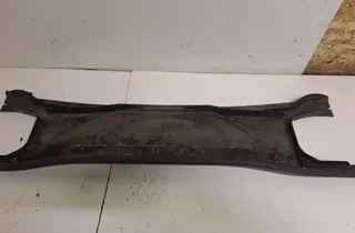 BMW 3 Series E90/E91/E92/E93 (2004-2013) Μπροστινό κάλυμμα υαλοκαθαριστήρα 15677210,6924277 35334996