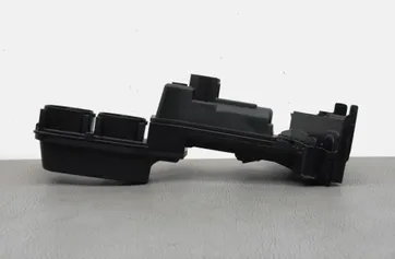 BMW 5 Series G30/G31 (2016-2023) Κουτί διανομής ισχύος 9339825 13695389