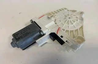 AUDI A4 B8/8K (2011-2016) Κινητήρας ρυθμιστή παραθύρου Αριστερής Προσόψεως Πόρτας 8K0959801A 33769701