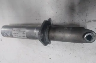 AUDI A8 D2/4D (1994-2002) Προέκταση ενίσχυσης προφυλακτήρα στην αριστερή πλευρά 4D0807357A,02300153 34009941