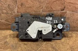 BMW 5 Series G30/G31 (2016-2023) Κλείδωμα πορτ-μπαγκάζ 163672 34804906