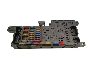 VOLVO V70 2 generation (2000-2008) Κιβώτιο ασφάλειας 8678449 33359361