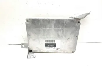 TOYOTA Avensis 2 generation (2002-2009) Μονάδα ελέγχου κινητήρα ECU 8966105C71 33632094