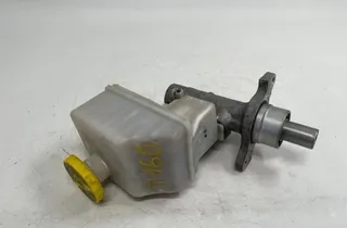 RAM Ram 4 generation (2008-2023) Δεξαμενή υγρού φρένων A006D412,33118C 34990983