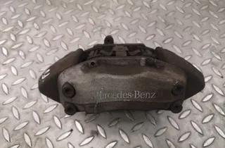 MERCEDES-BENZ M-Class W163 (1997-2005) Μπροστινή δεξιά δαγκάνα φρένου 33140727