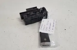 VOLKSWAGEN Passat B7 (2010-2015) Κλείδωμα ανάφλεξης 33303601,1382Q01S,3C0905843AD 30773193