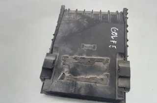 VOLKSWAGEN Golf 5 generation (2003-2009) Κάλυμμα κιβωτίου ασφαλειών 1K0937132 35057252
