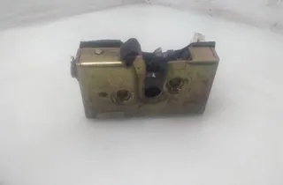 AUDI 80 B3 (1986-1992) Κλείδωμα πίσω δεξιών πορτών 893839016C 35099896