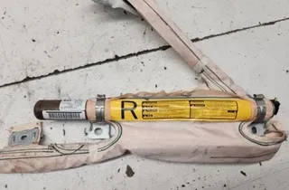 TOYOTA Prius 3 generation (XW30) (2009-2015) Δεξιά πλευρική αερόσακος οροφής SRS 8AMPT11615 34253197